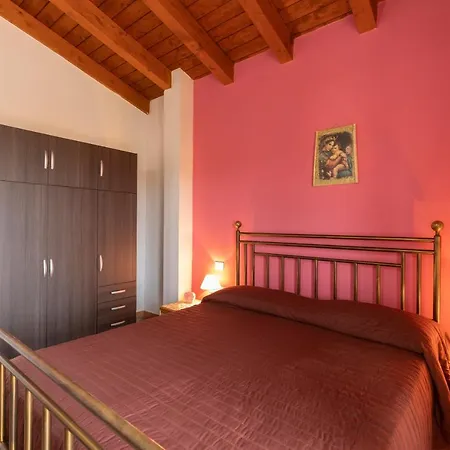 Attico Con Vista Collinare