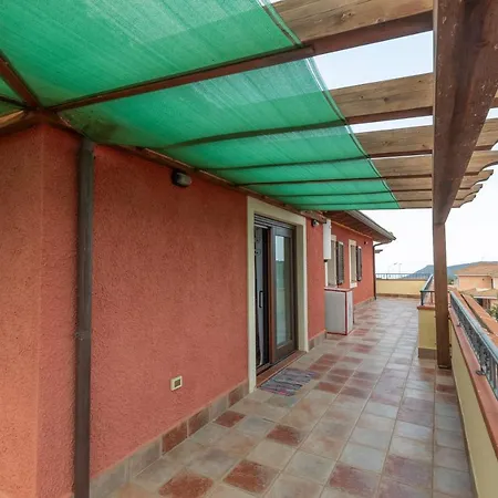 Attico Con Vista Collinare Διαμέρισμα Tergu