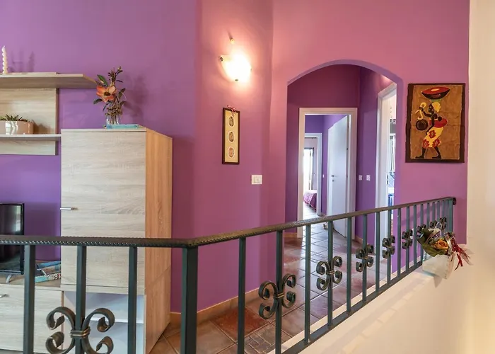 Attico Con Vista Collinare